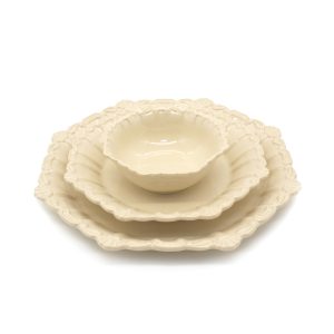 Corinth Tabak Seti 6 Kişilik (18 Parça) – Krem