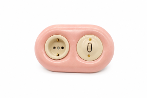 İkili Porselen Priz ve Anahtar Seti – Pembe